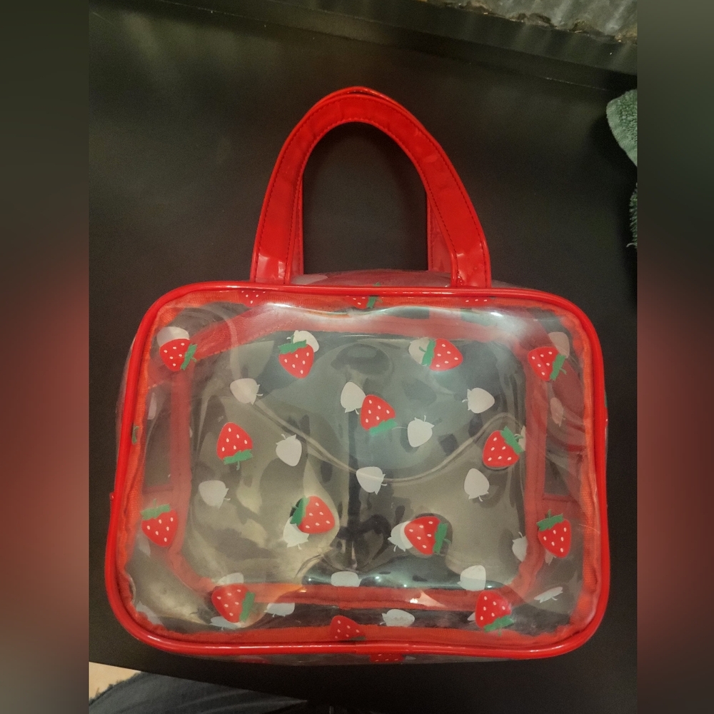 Small clear strawberry makeup bag - Picture 2 of 6